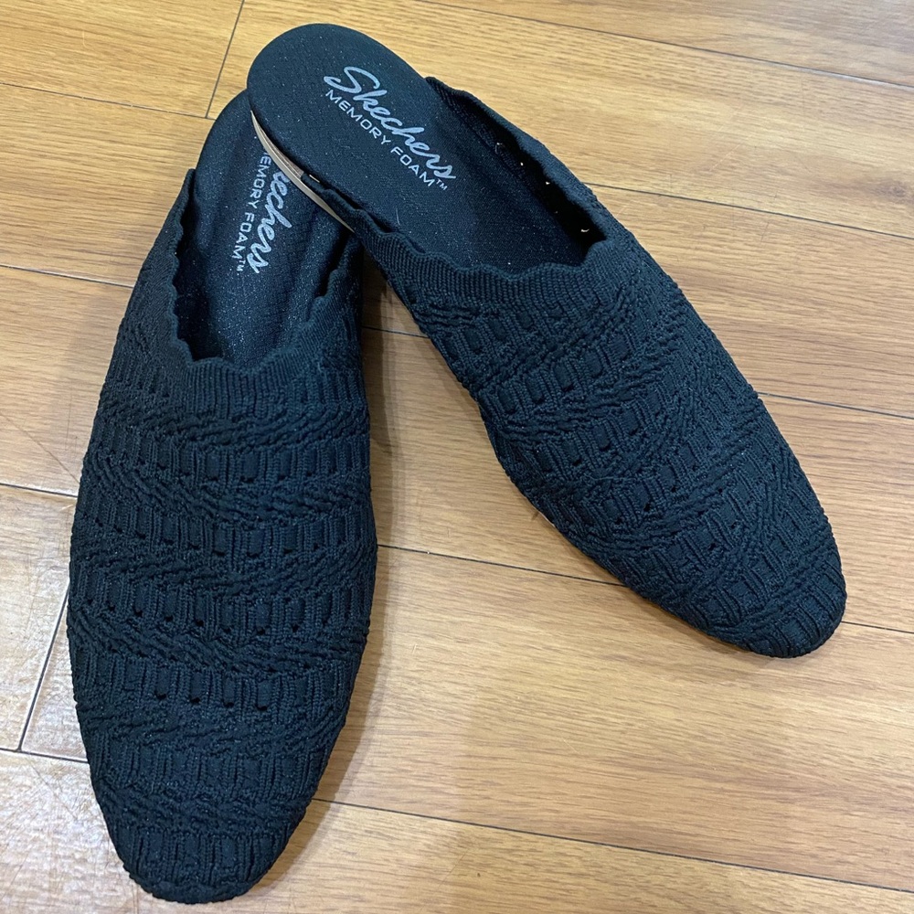 Skechers Black Loafers Slip-Ons with Textured Fabric | Size 8